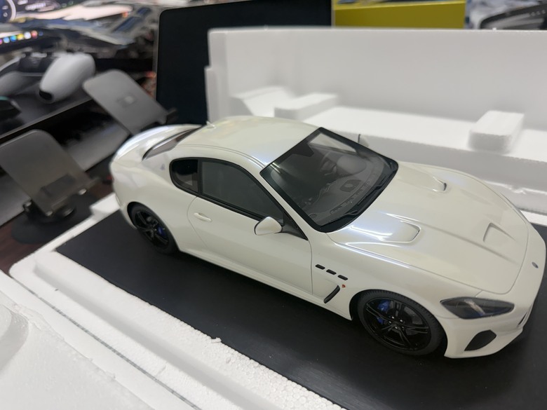 [開箱]1/18 Maserati GranTurismo