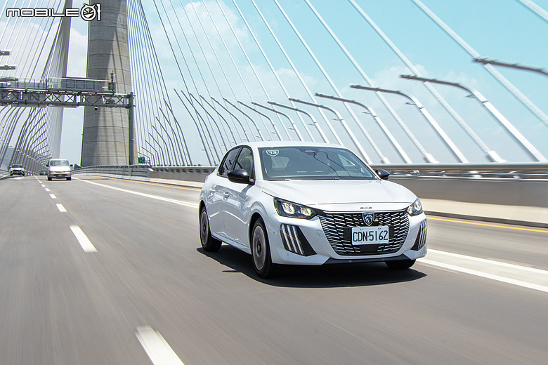 Peugeot 208 小改款試駕|不只賣浪漫情懷,更要用豐富內涵留住你的愛!