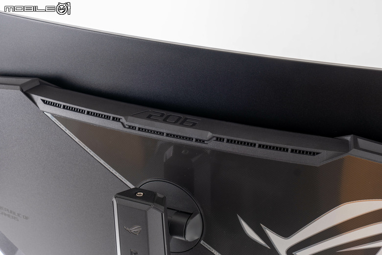 ROG STRIX OLED XG34WCDMS 電競螢幕開箱實測 34 吋寬曲面與 280Hz 高更新率帶來流暢沉浸感受