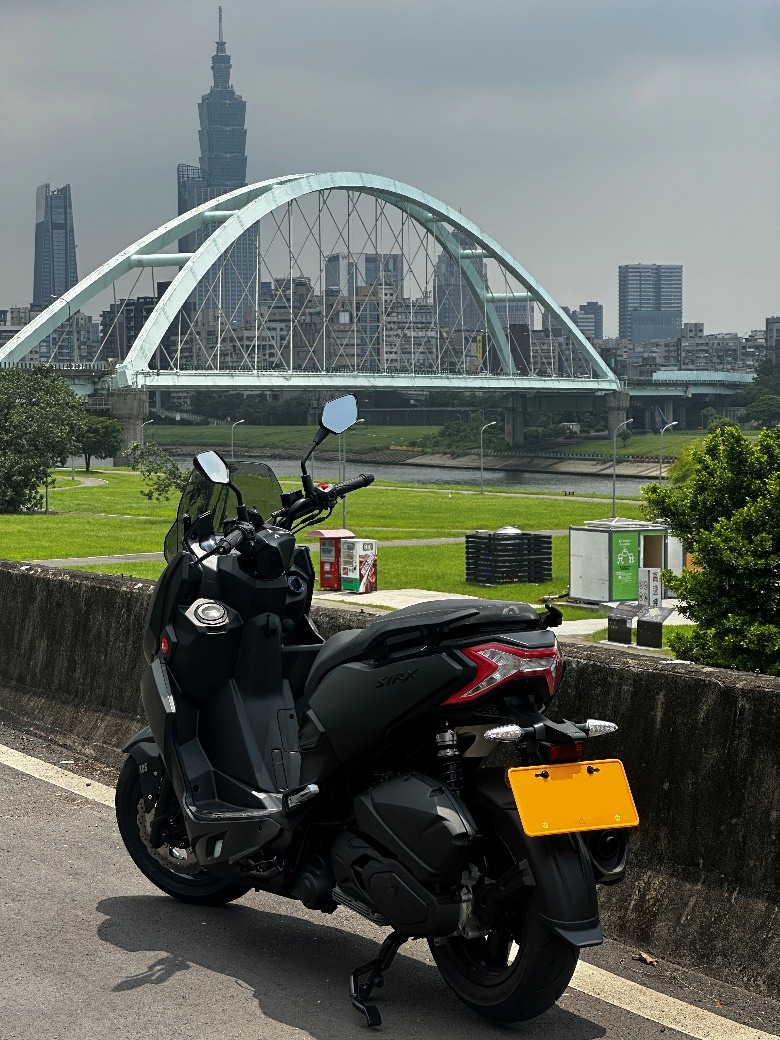 一氣呵成買入STR X，看完車、下訂、幾天後領車