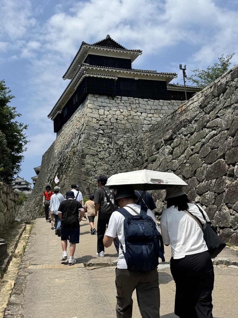 首次到訪的四國五日行 - Day1 & Day2 愛媛松山機場 / 松山城公園 & 空中纜車 / 松山大道CANDEO飯店 / 今治毛巾美術館