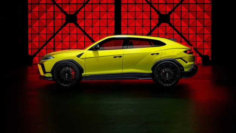 蠻牛油電性能顛峰 Lamborghini Urus SE Performante 重返戰場