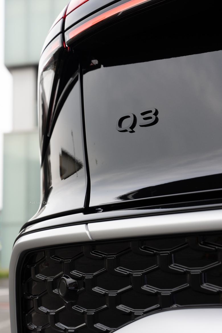 交車分享｜Audi Q3 TFSI quattro 150kW S line｜金屬神迷黑・Mythos Black・0E