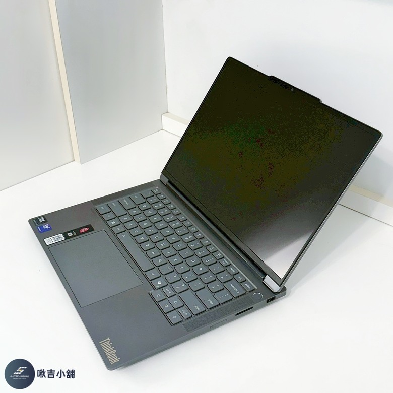 點我看大圖 開箱 Lenovo聯想 ThinkBook 14+ 酷睿AI元啟版輕薄筆電 💻 (全實拍+開箱影片)