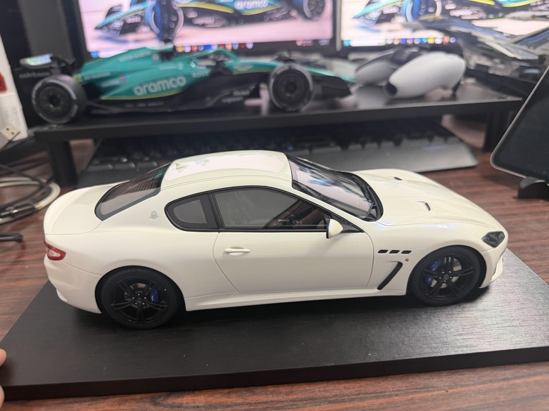 [開箱]1/18 Maserati GranTurismo