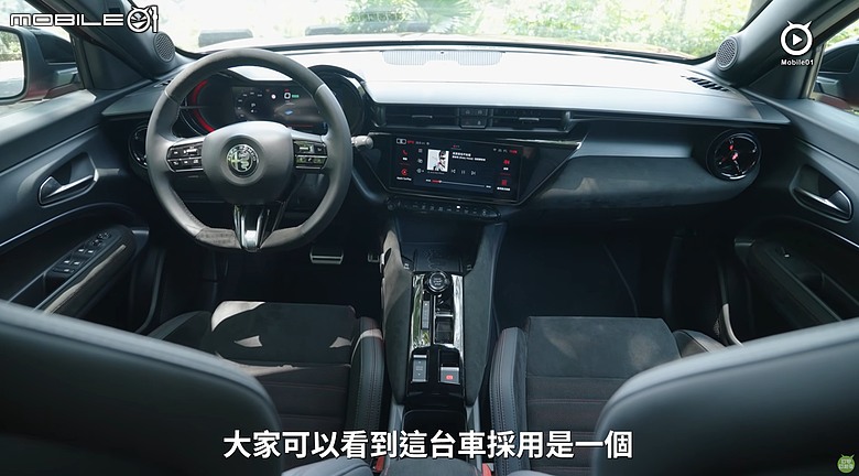 【影音試駕】Alfa Romeo Junior Elettrica 280 Veloce，這蛇很毒！