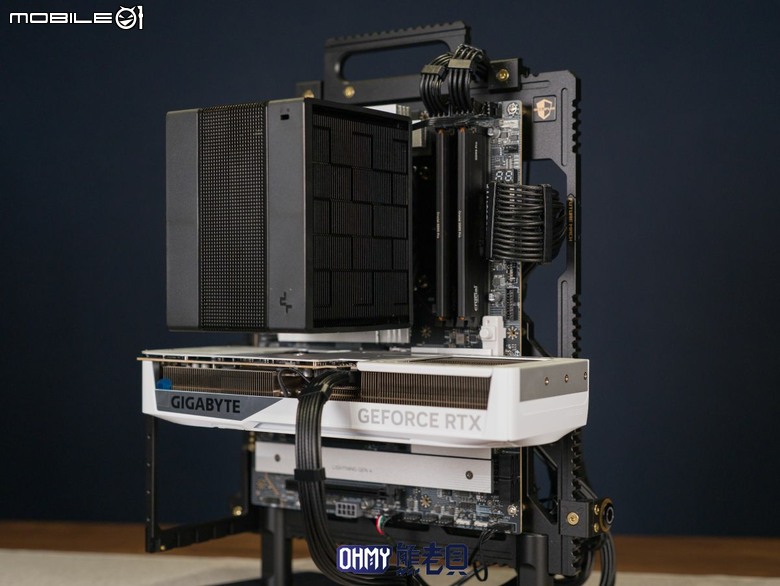 GPU Safeguard+ 預判風險,發生前攔截!微星 MPG Ai1600TS PCIE5 全模組化電源