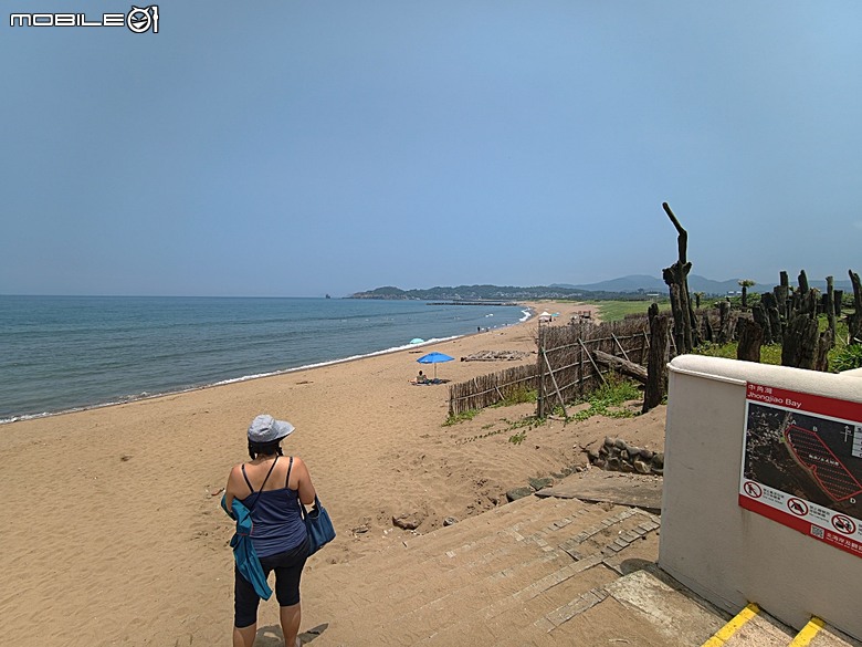 沙灘皮克敏探索之新北市篇 — 萬里海水浴場、金山中角、貢寮福隆海水浴場、石門白沙灣、三芝淺水灣、淡水沙崙、淡江大橋,還有Bossa Nova巴莎諾瓦海景餐廳與依海廚房之吃吃喝喝