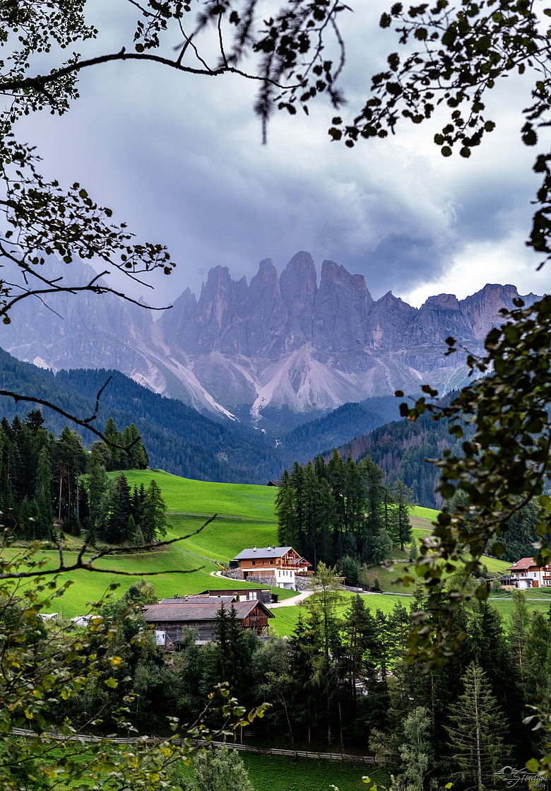 點我看大圖 2024瑞士義大利山脈之旅之19、0827 Panorama di Santa Maddalena富內斯山谷