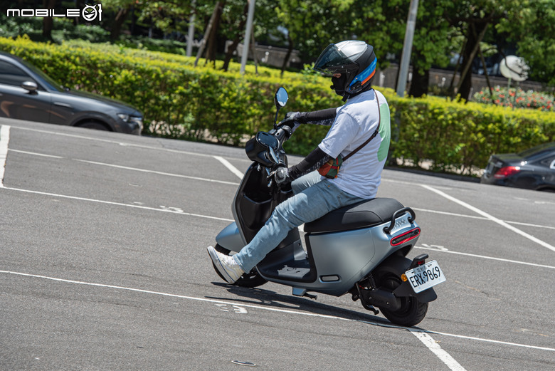 Gogoro Luna試駕報告｜三段動力模式更好用，動態表現更柔和