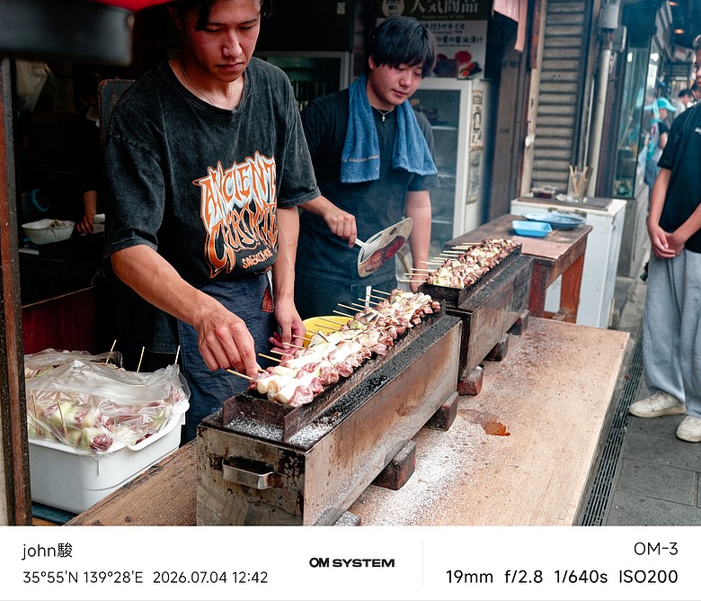 點我看大圖 再看一次東京第二日(川越(小江戶)、西櫻亭-川越店、米飛兔 MIFFY KITCHEN & BAKERY川越店、冰川神社、小川菊-鰻魚飯、新宿街頭貓咪、清州橋下、焼き豚ラーメン 東煌)(OM SYSTEM OM-1II、OM-3、OM-5II、TG-7)
