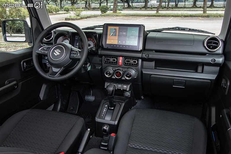 Suzuki Jimny 新年式試駕|補齊ACC、價格凍漲,不再只是任性的大玩具!