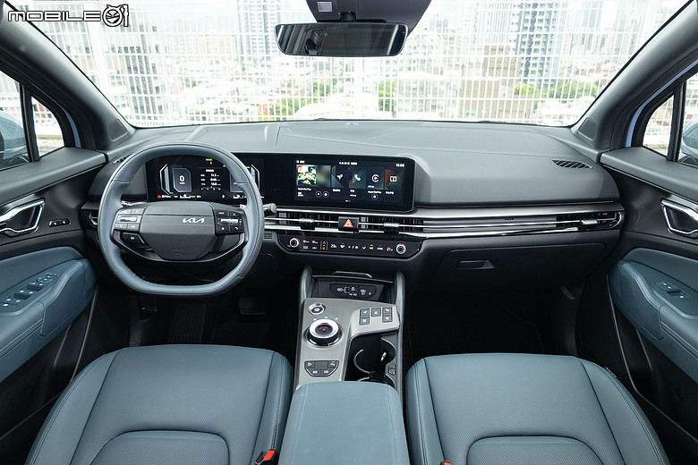 油電車的日韓對決|Toyota RAV4、Kia Sportage 雙車評測以及百公里油耗測試!
