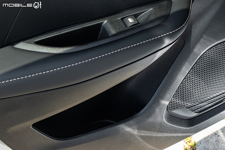 Peugeot 208 小改款試駕|不只賣浪漫情懷,更要用豐富內涵留住你的愛!