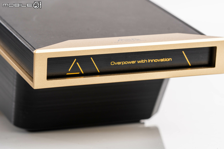 微星 MEG CORELIQUID E15 AIO 水冷散熱器開箱實測 在華麗身形內蘊涵高效散熱性能