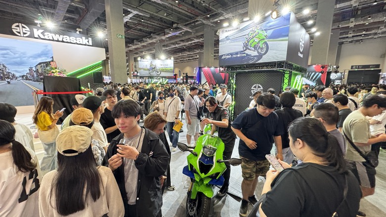 [分享] 颱風過後快閃去！2026 南港重機展快速直擊：熱血品牌部品一次看！