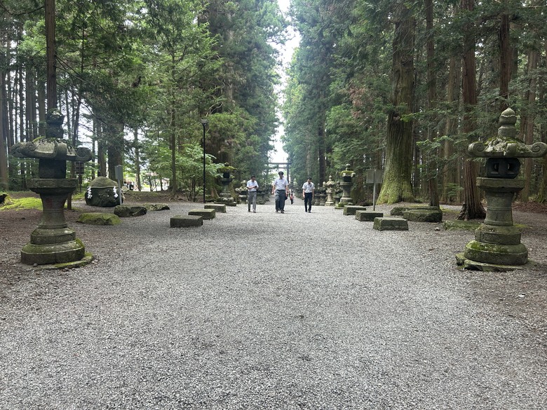 擱一擺雨中挑戰日本之顛-富士山