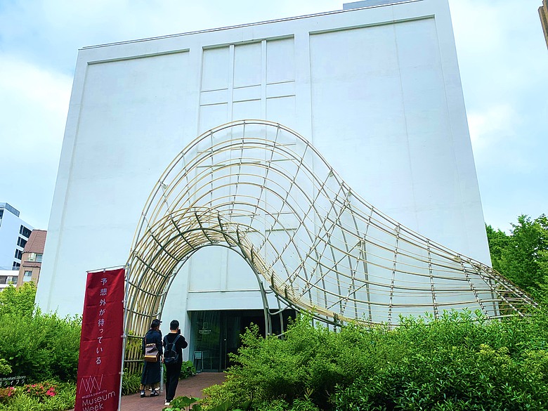 ＜日本＞2024～早稻田大學村上春樹圖書館、穴八幡宮、東京法輪寺、池袋陽光水族館、炸牛元村
