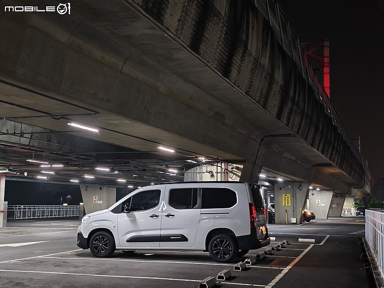 點我看大圖 替生活多留一點位置 / Citroën Berlingo