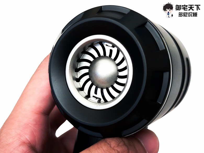 開箱｜【KOCA科卡】Dusty Mini 1 無線手持吸塵器 - 小坪數房間、辦公桌、車家都適用，能吹、能吸兩用清潔神器！