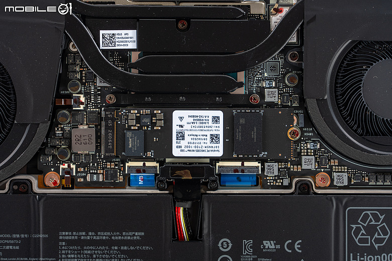 ASUS ExpertBook Ultra 體驗|首搭 3K Tandem OLED 的極輕 AI 商務旗艦!