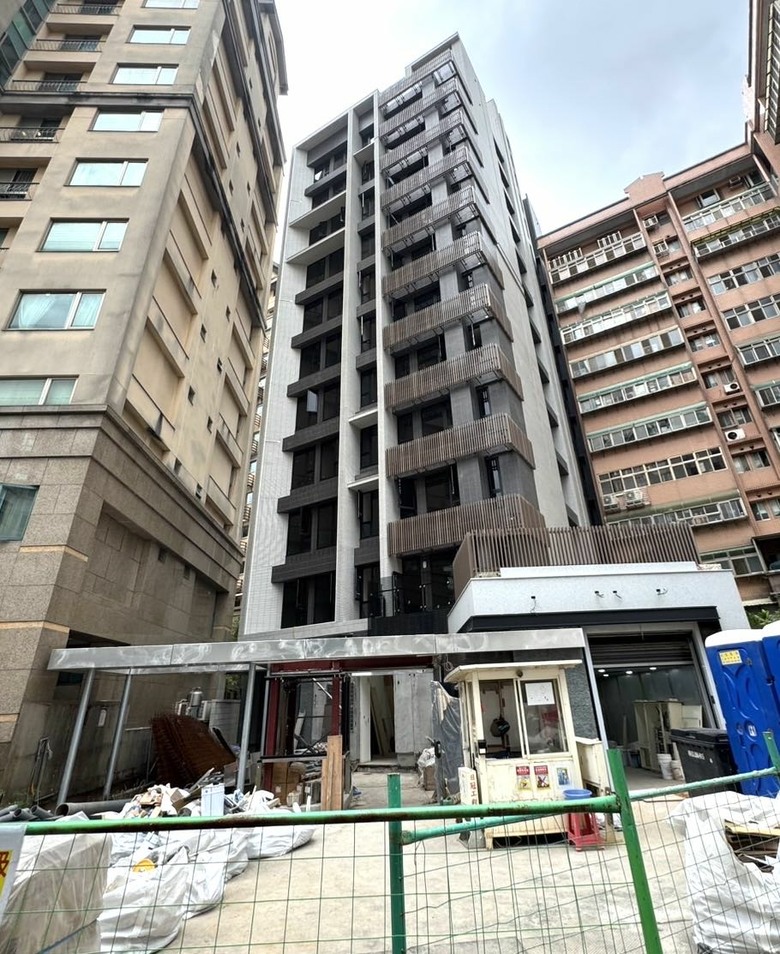 【抱怨/勸世】潤鴻建設 / 仟崎建築：無限期等待的預售屋