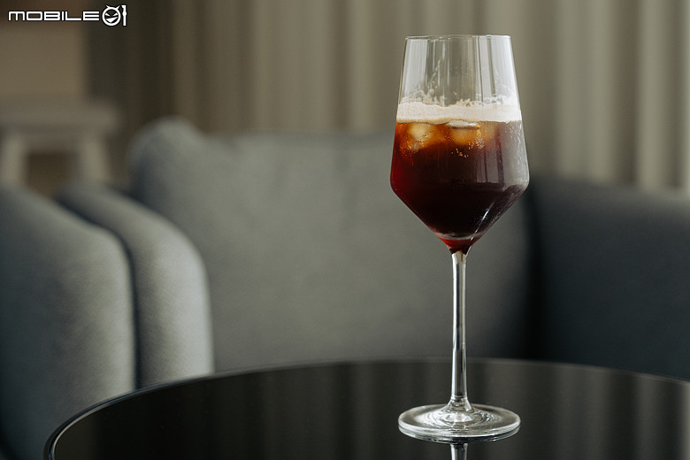 飛利浦 Philips Baristina 一滑即萃義式咖啡機開箱實測|一滑完成現磨咖啡,讓每天在家喝精品咖啡變得更簡單