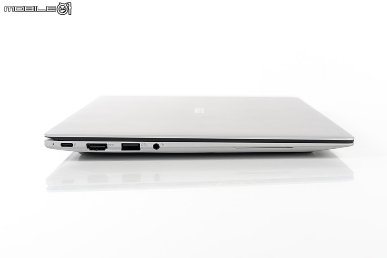 ASUS ExpertBook Ultra 體驗|首搭 3K Tandem OLED 的極輕 AI 商務旗艦!