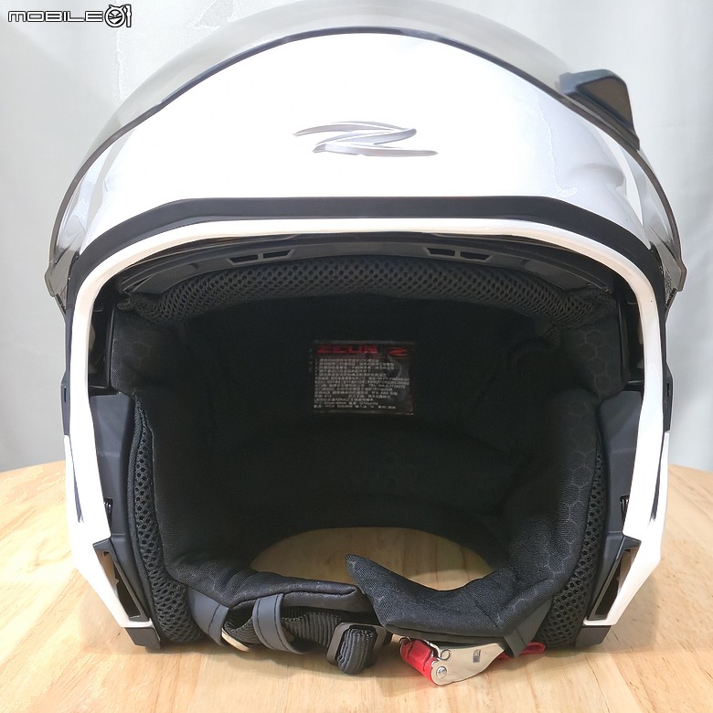 點我看大圖 【開箱】ZEUS 瑞獅 ZS-613H 可拆卸式面甲 ,全罩、3/4任意切換!