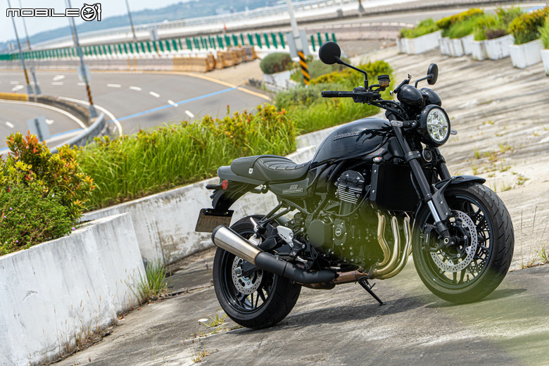 點我看大圖 KAWASAKI Z900RS 黑球試駕|經典好球不退色,只隨時間淬鍊