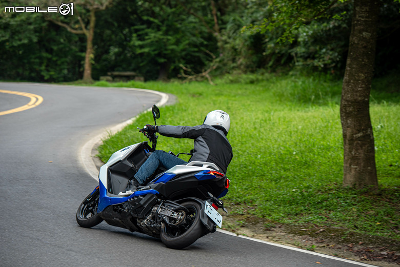 點我看大圖 KYMCO G7 試駕|電推輕量轉生,旗艦跑旅降臨