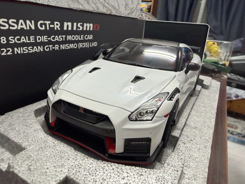 [開箱]1/18 Nissan GT-R Nismo R35 2022