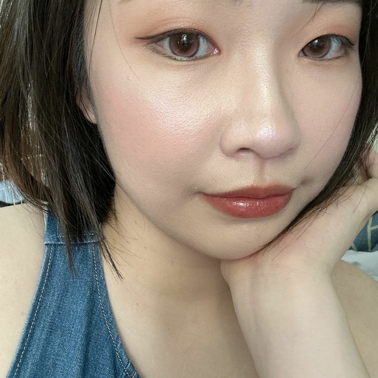 長大後才懂,自然系隱眼真的比較耐看
