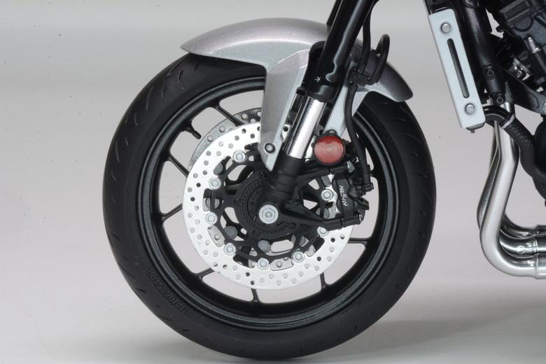 【模型製作】TAMIYA 1/12 HONDA CB1000F (圖多)