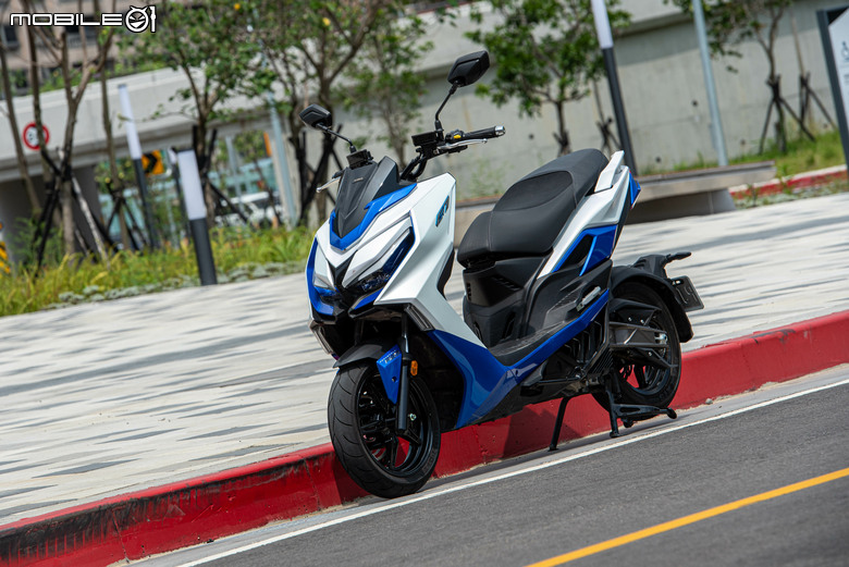 點我看大圖 KYMCO G7 試駕|電推輕量轉生,旗艦跑旅降臨