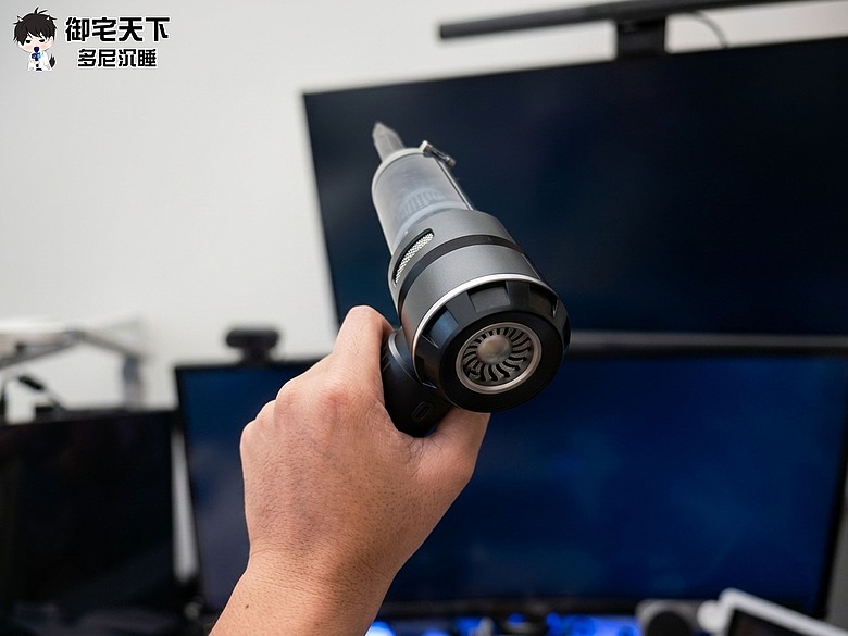 開箱｜【KOCA科卡】Dusty Mini 1 無線手持吸塵器 - 小坪數房間、辦公桌、車家都適用，能吹、能吸兩用清潔神器！