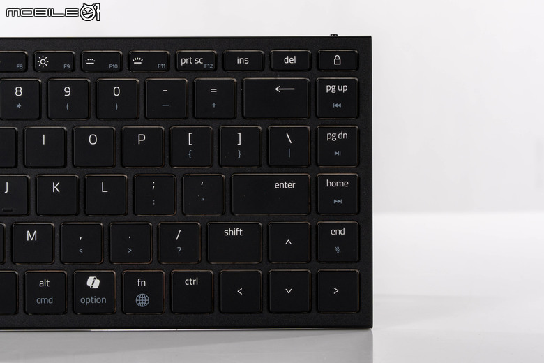 RAZER JORO 攜帶式遊戲鍵盤/BASILISK MOBILE 滑鼠開箱體驗 提供行動遊戲玩家更好的輸入操作選擇