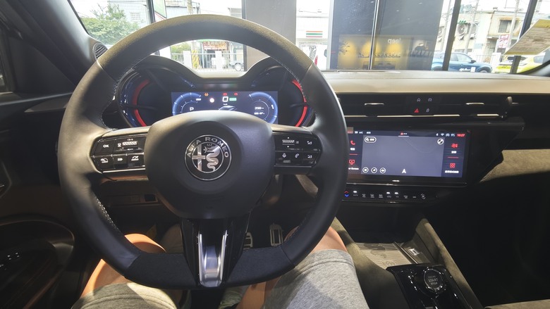 桃園荃程汽車參訪 - 依照Stellantis Brand House 全球規範打造之亞太區第二座據點