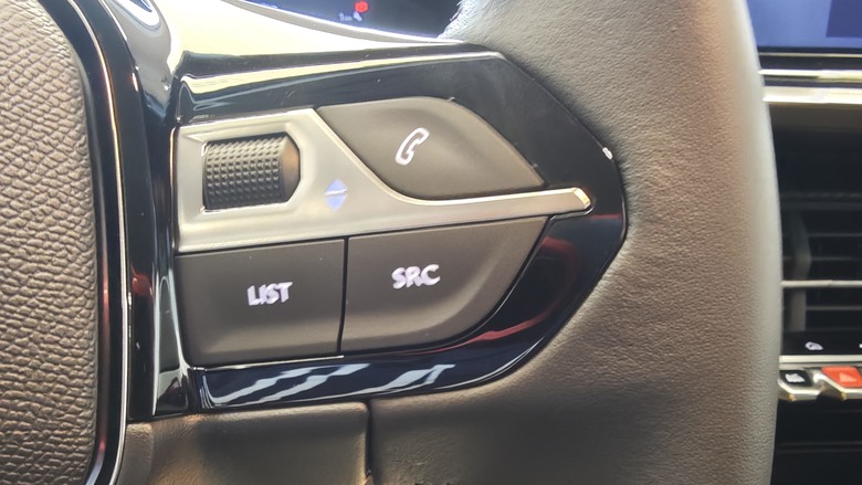 一個願望的實現 - Peugeot 208 小改款試駕