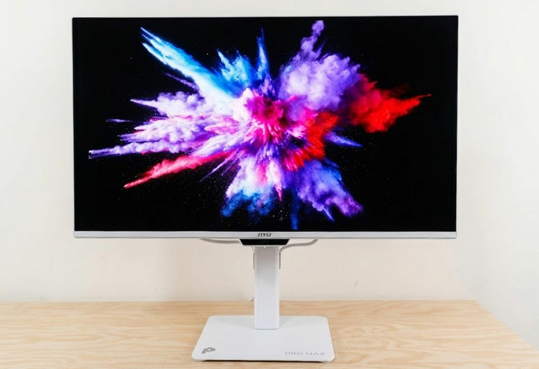 MSI PRO MAX 271UPXW12G開箱實測：4K QD-OLED、M-Mate支援MacOS、彩通認證，視覺升級最佳選擇！