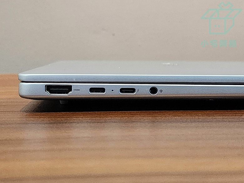 點我看大圖 【小宅開箱】華碩無畏Pro 14 2026 (M5450GA)全新模俱全能日常辦公室輕薄筆電