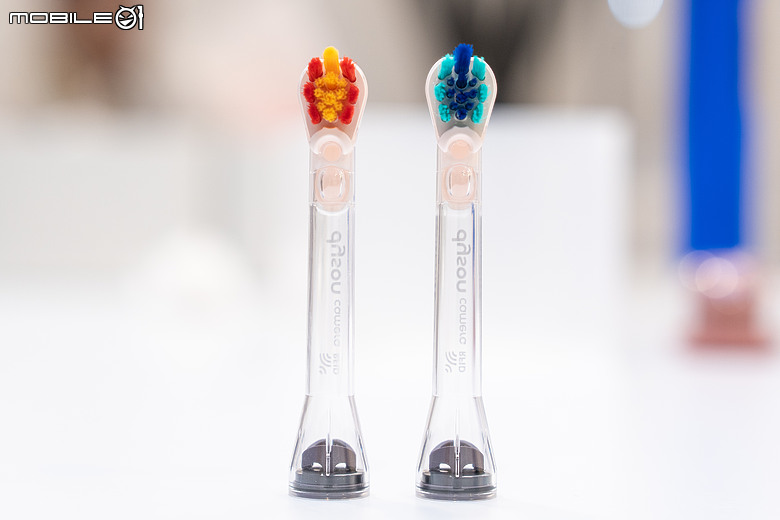 Dyson CameraJet 微鏡噴射電動牙刷登場｜牙刷也有鏡頭＋AI，還能自動噴射漱口水！高單價挑戰旗艦潔牙市場
