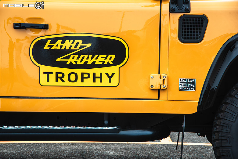 老靈魂與新科技的越野傳承｜Defender Trophy Edition遇上全台唯一90 Works V8 Trophy！