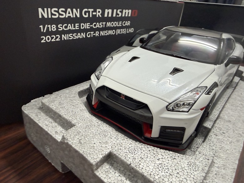 [開箱]1/18 Nissan GT-R Nismo R35 2022