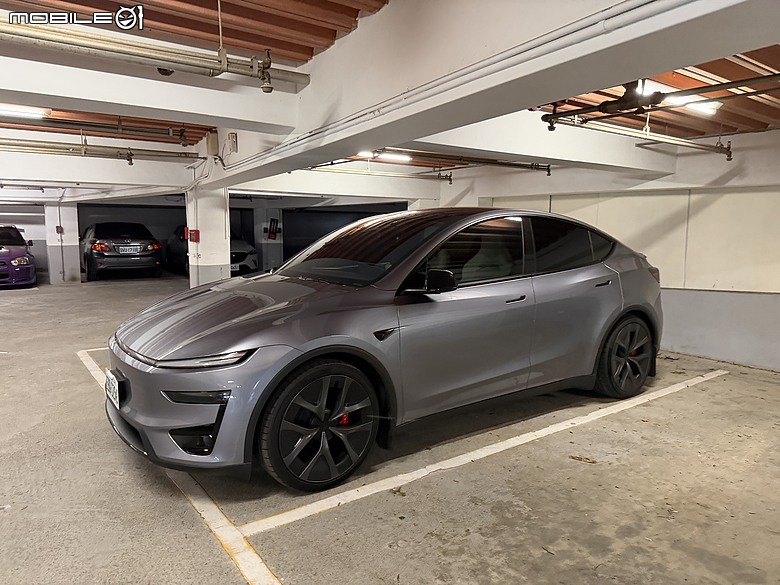 點我看大圖 2026 Model Y Performance 環島充電實錄 | 一場與里程焦慮的心理戰