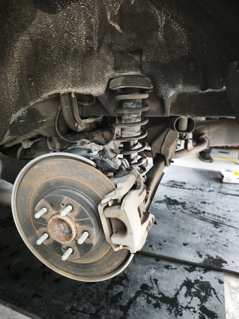 請益: 2019Outlander 2WD 避震汰換建議