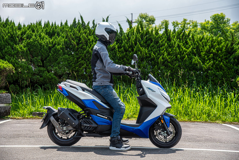 點我看大圖 KYMCO G7 試駕|電推輕量轉生,旗艦跑旅降臨