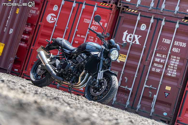 點我看大圖 KAWASAKI Z900RS 黑球試駕|經典好球不退色,只隨時間淬鍊