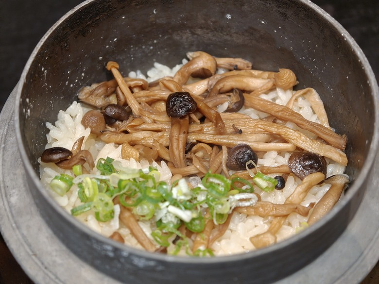 【食記】藝奇日式料理 高雄夢時代店 ｜餐點水準之上 服務細節差一點滿分
