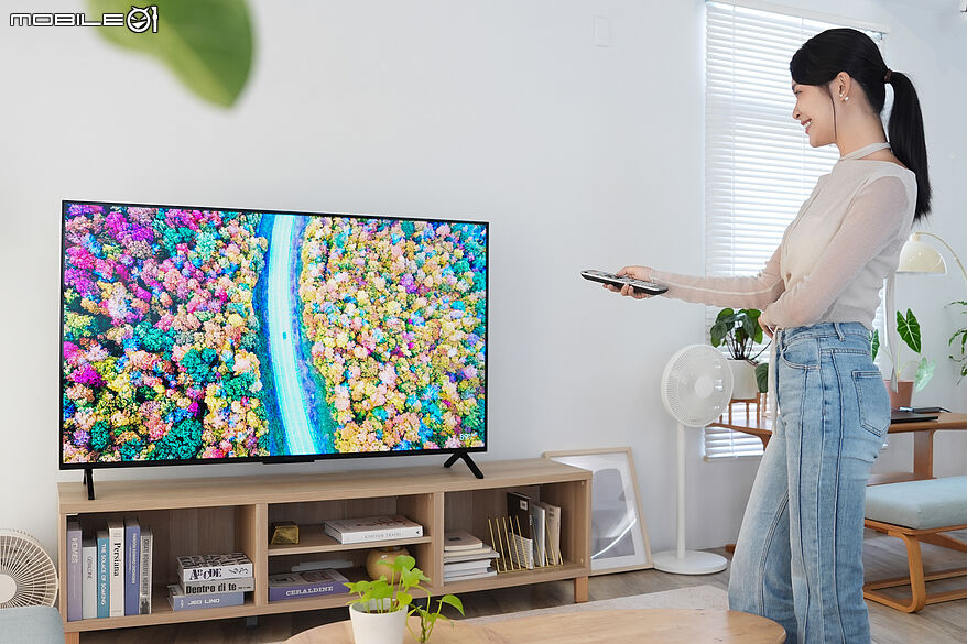 點我看大圖 Panasonic TN-65W83CGT 體驗報告|大尺寸 QLED、獨家真六原色與 Google TV 智慧家庭娛樂一次到位